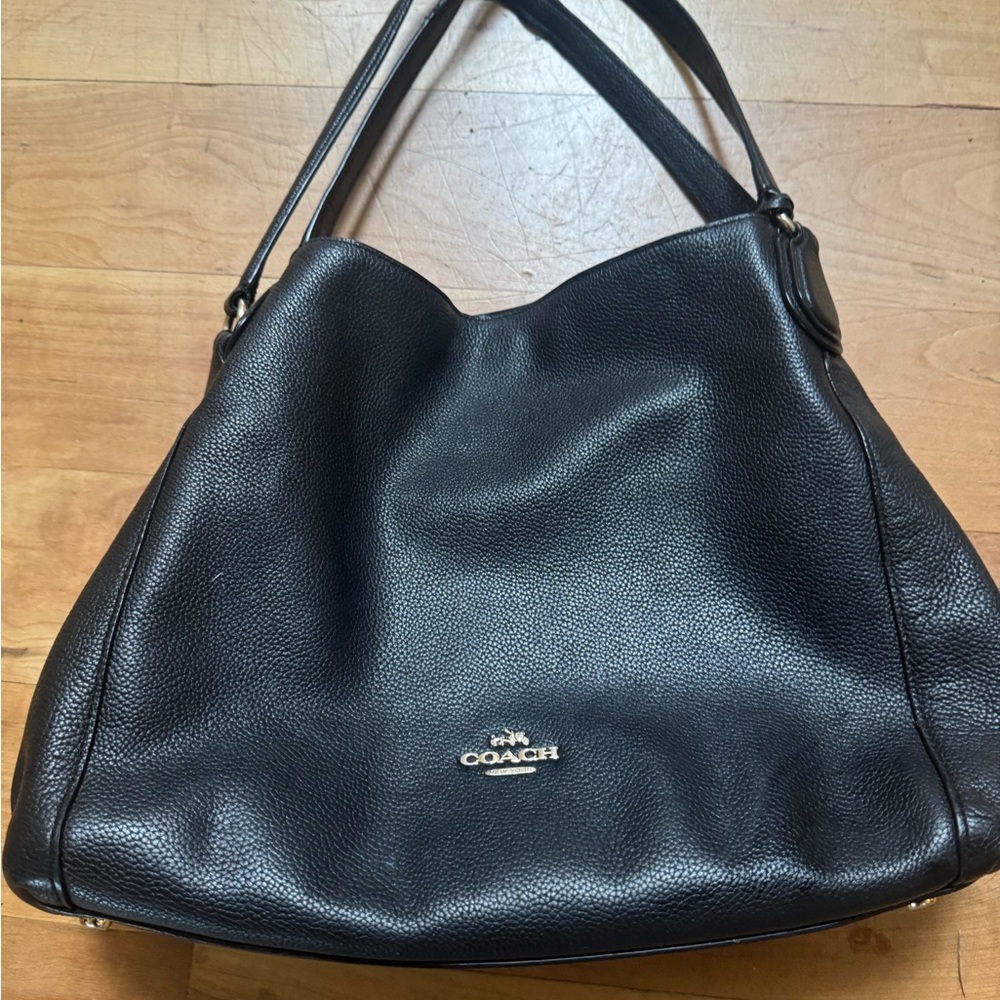 Coach Black Leather Shoulder Bag-Phoebe